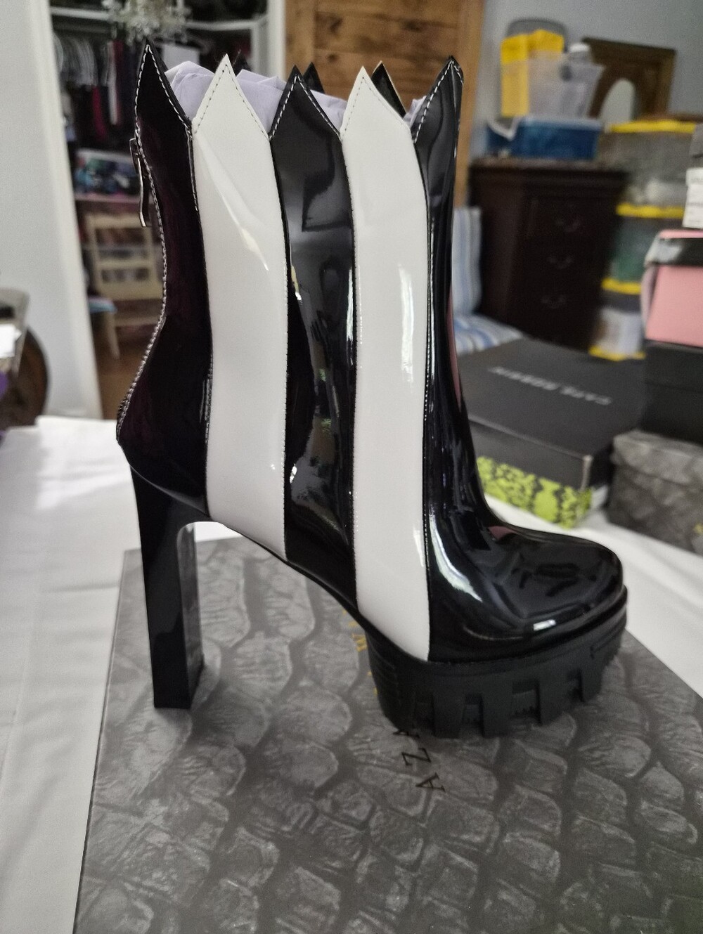 Azalea Wang Deetz Black & White Platform Boots